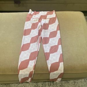 Woman’s work out leggings!